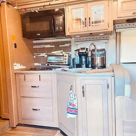 Private Cozy R/V , For Your Enjoyment Tamiami Bagian luar foto