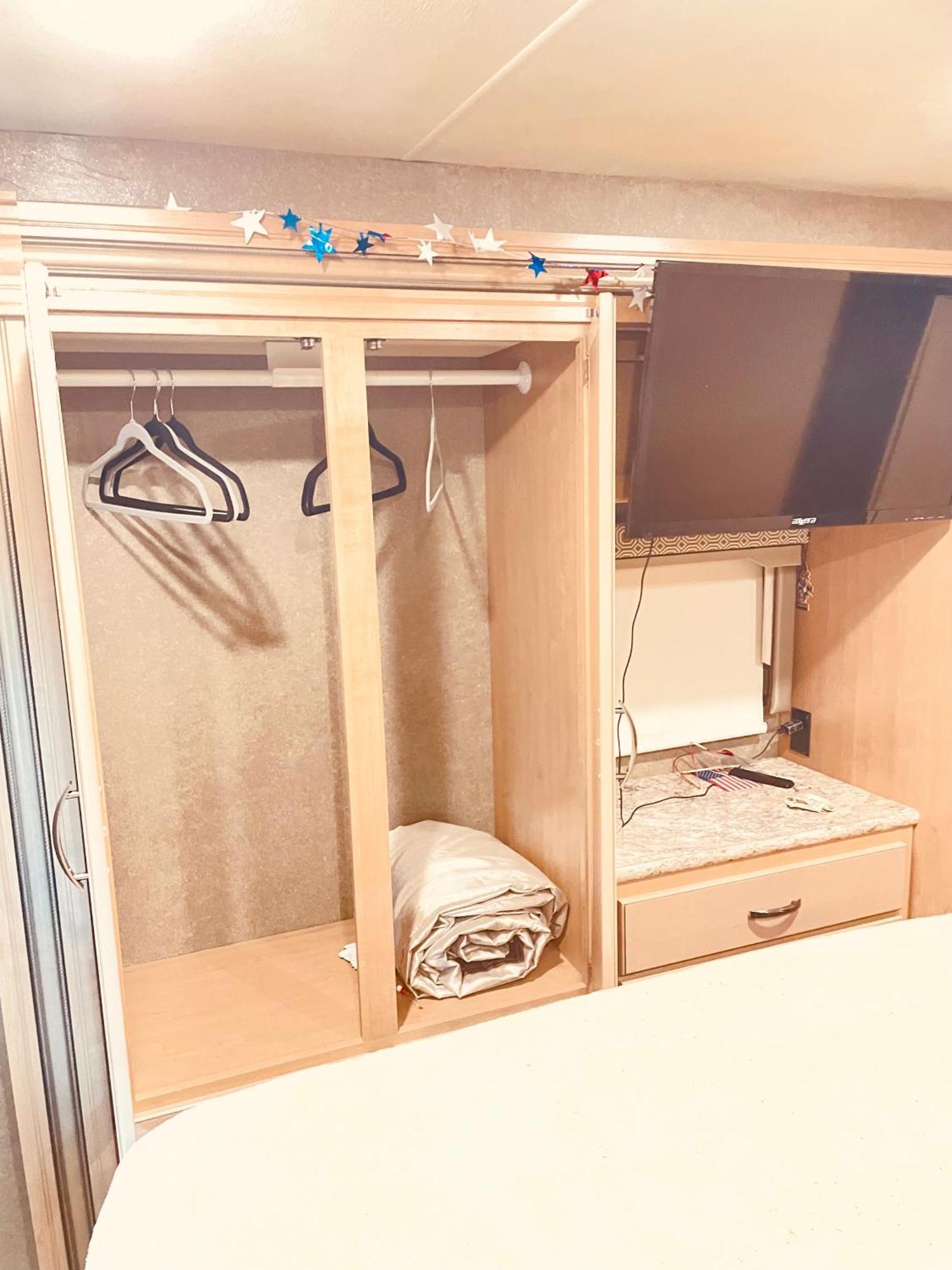 Private Cozy R/V , For Your Enjoyment Tamiami Bagian luar foto