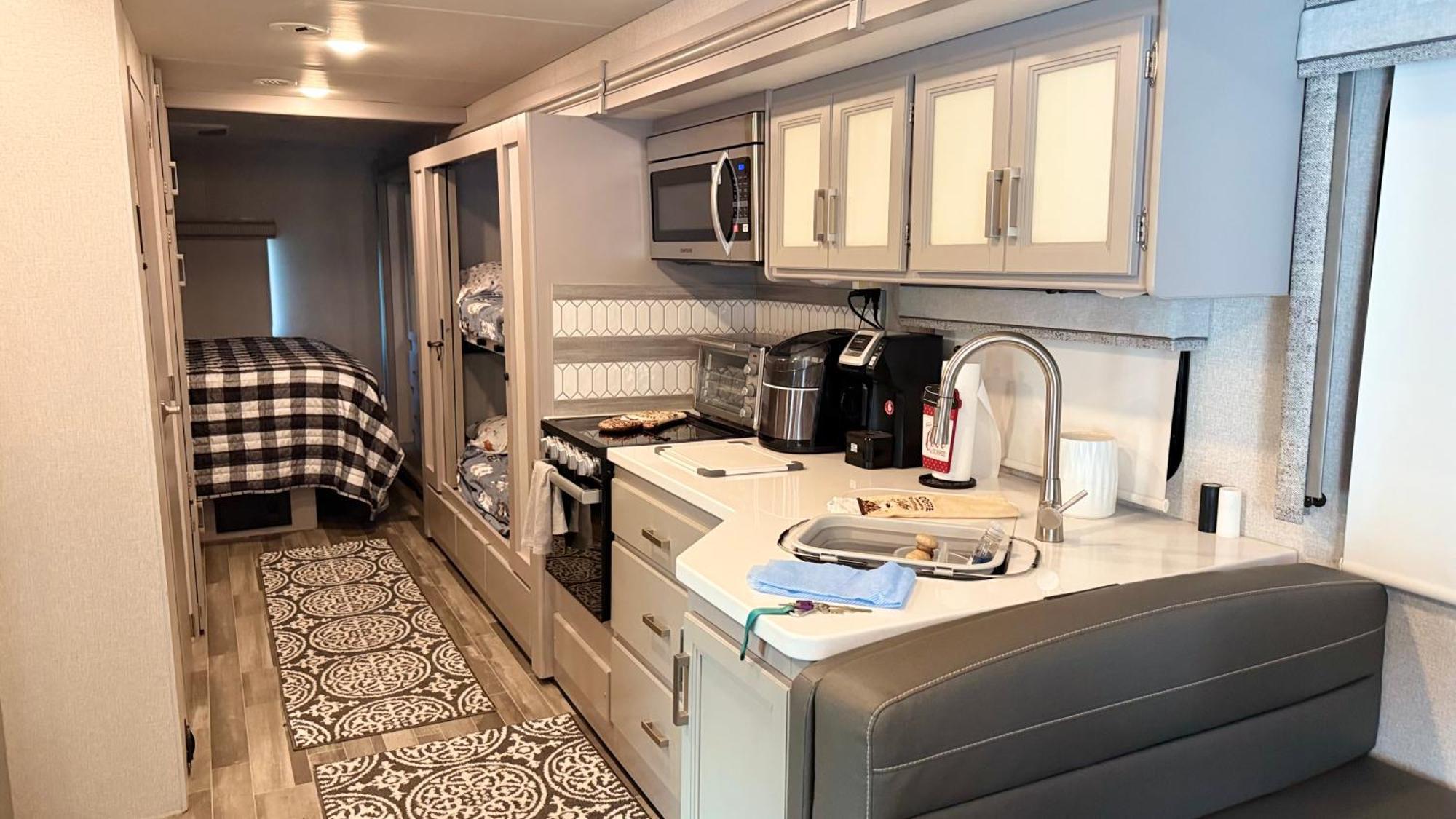 Private Cozy R/V , For Your Enjoyment Tamiami Bagian luar foto